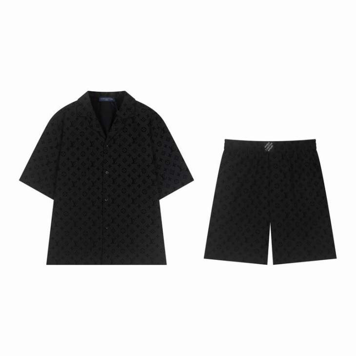 Picture of LV Shirt Pant Suits _SKULVS-XLcdtx0223754